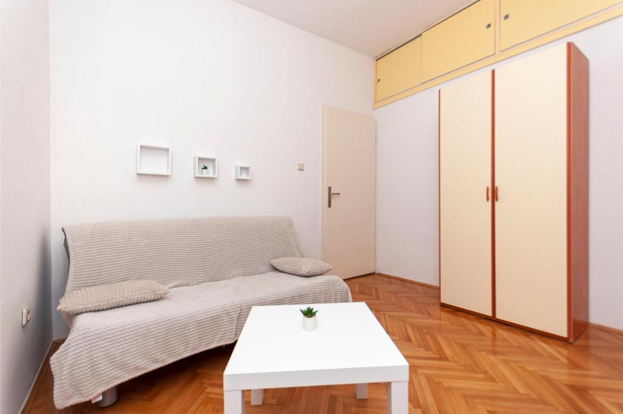 Apartments And Rooms Nikola Omis Exterior photo