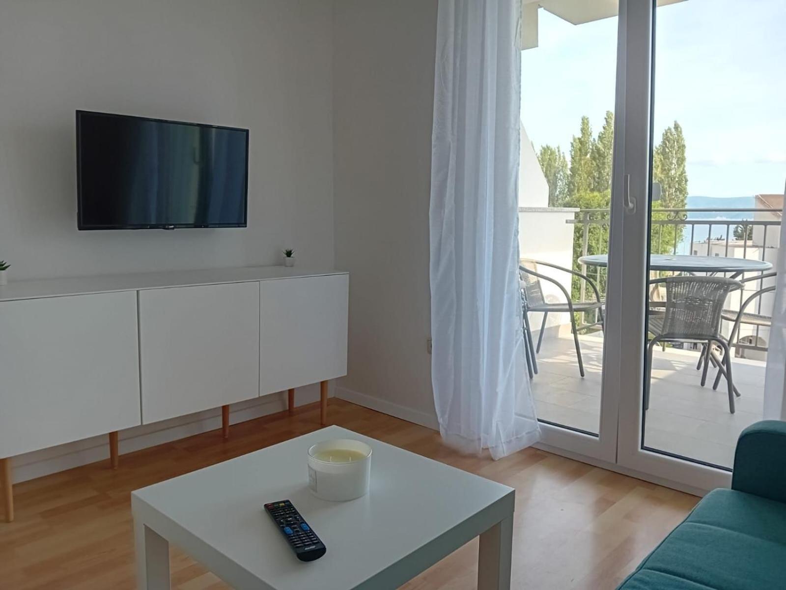 Apartments And Rooms Nikola Omis Exterior photo